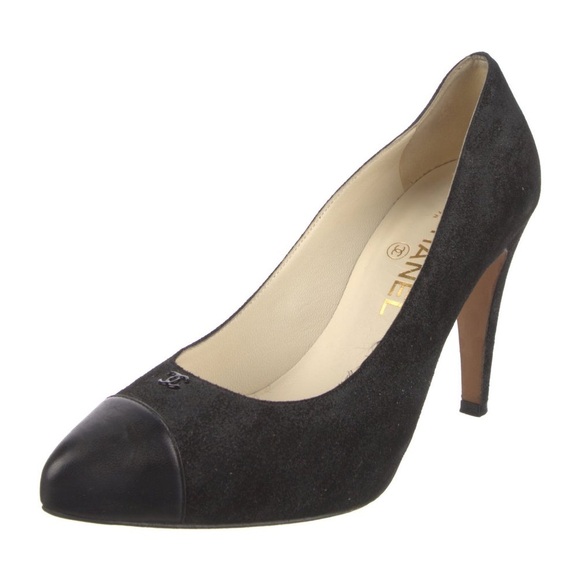 Chanel black suede pumps - Picture 3 of 8
